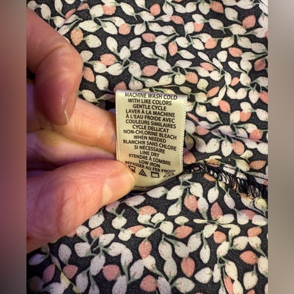 MAX STUDIO Black pink white floral print surplice tie waist top size L - Picture 11 of 13